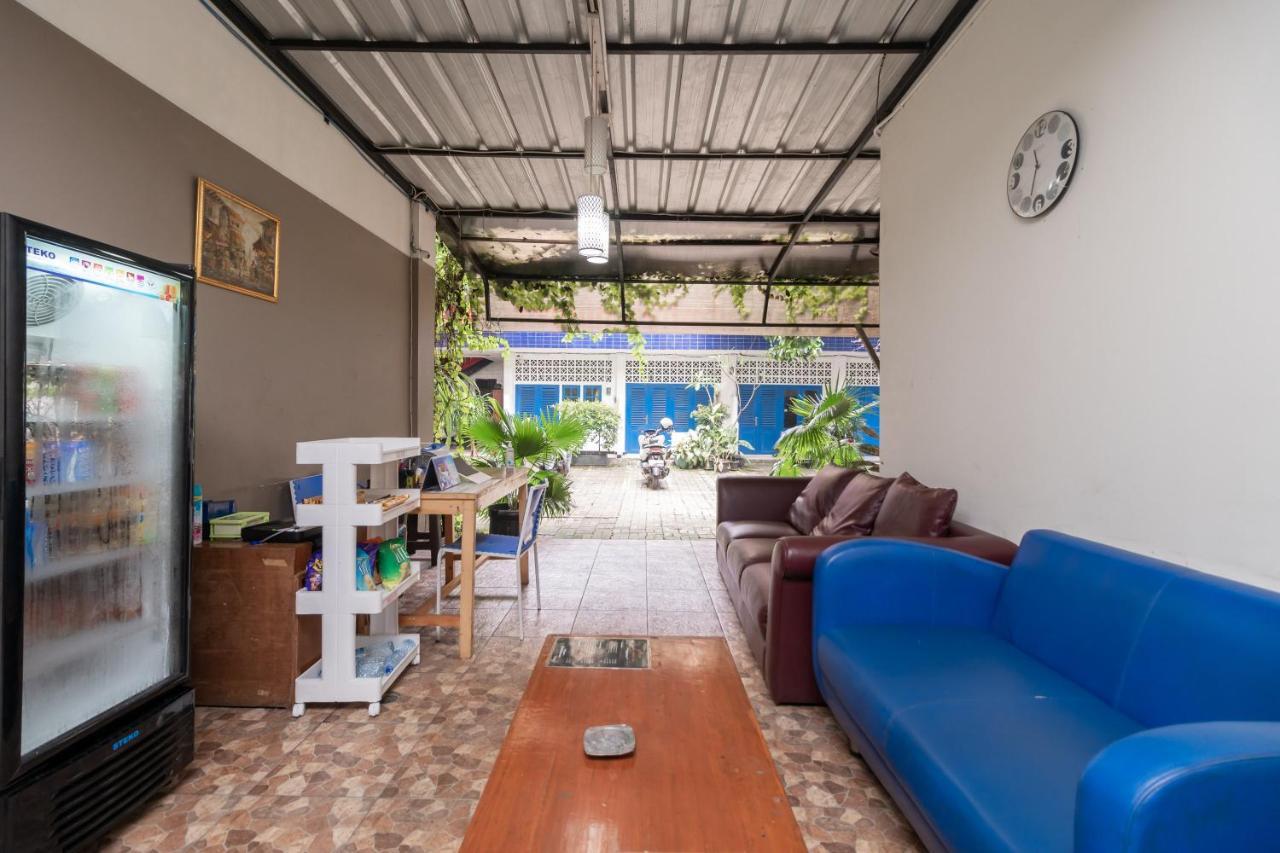Urbanview Hotel Minongga Pondok Labu By Reddoorz Jakarta Eksteriør billede