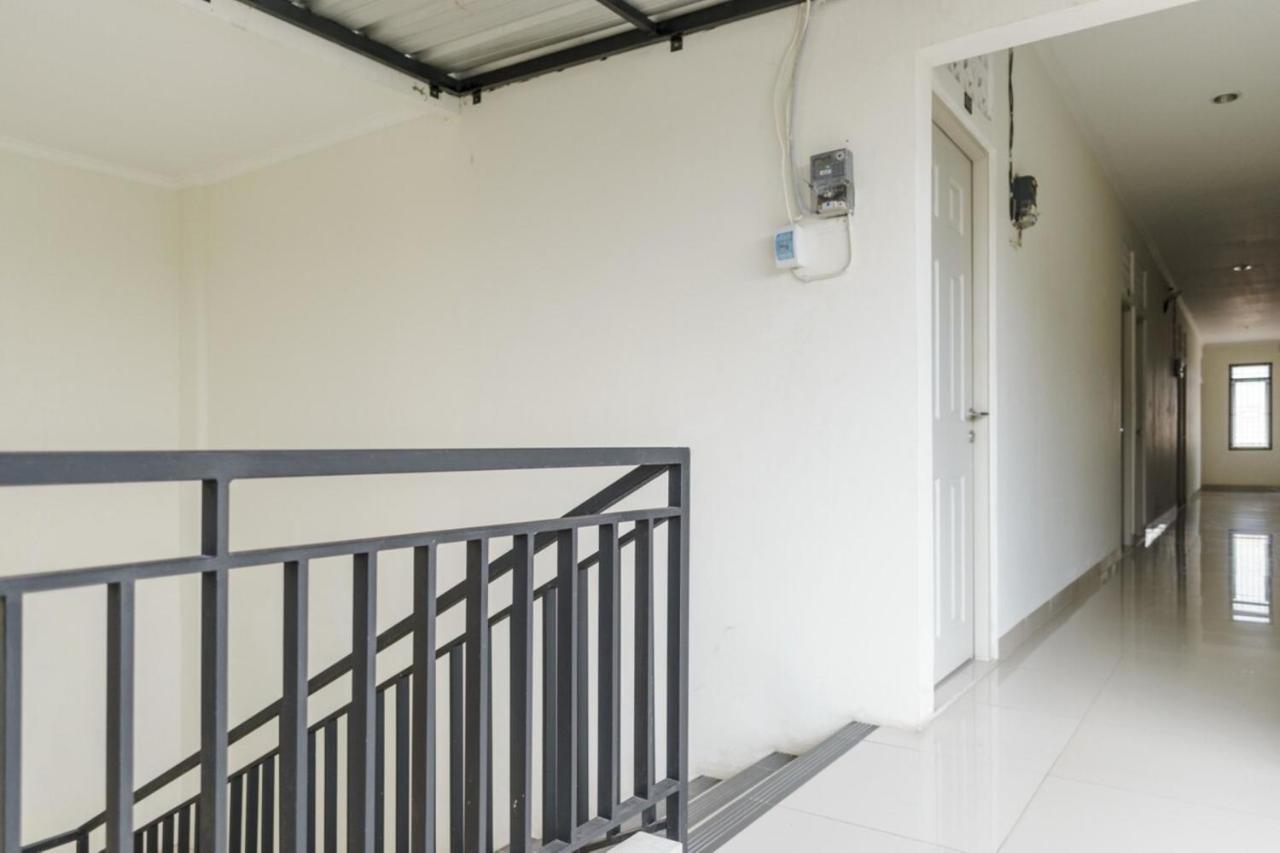 Urbanview Hotel Minongga Pondok Labu By Reddoorz Jakarta Eksteriør billede