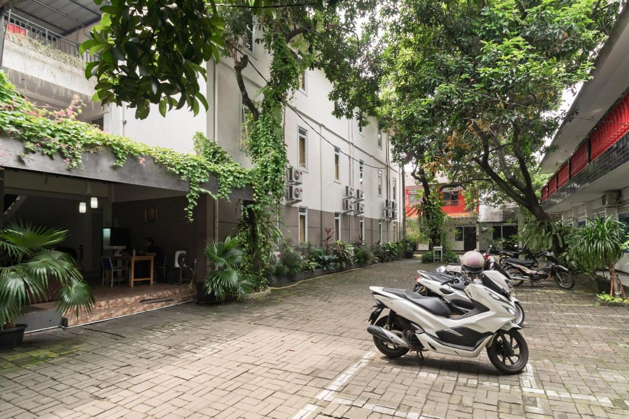 Urbanview Hotel Minongga Pondok Labu By Reddoorz Jakarta Eksteriør billede